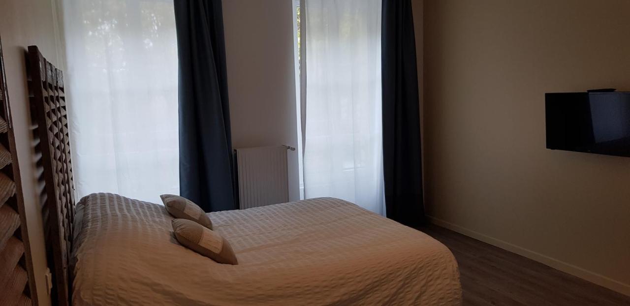 La maison Virginie logements de 1 à 5 pers centre, climatisation, parking, linge, wifi, proximité lac canal piscine Montargis Exterior foto